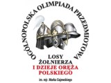 Logo: na białym tle w kształcie koła napis "Ogólnopolska olimpiada historyczna". Pośrodku trzy hełmy.