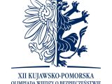 Biało-granatowy symbol w połowie orła w połowie gryfa. Poniżej napis XII Kujawsko-Pomorska Olimpiada wiedzy o...